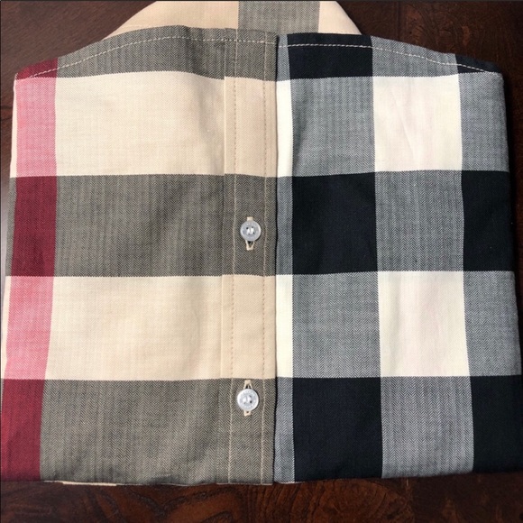 Boys Burberry new classic nova check - Picture 3 of 5